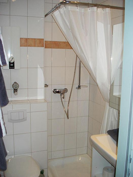 Apartment 25 *